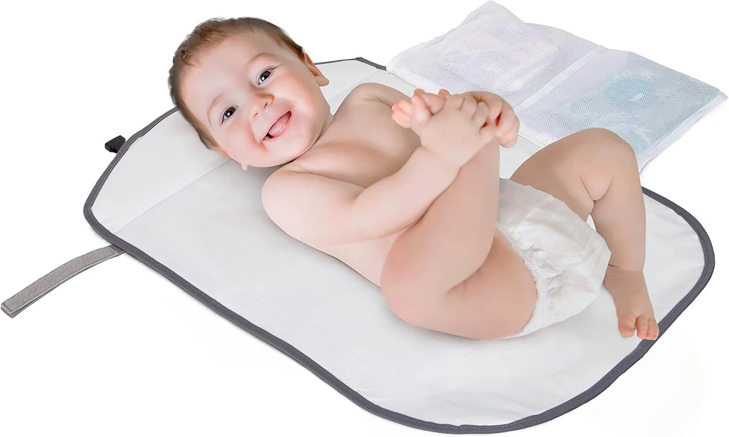 Dreambaby On-The-Go Change Mat – Grey Stars